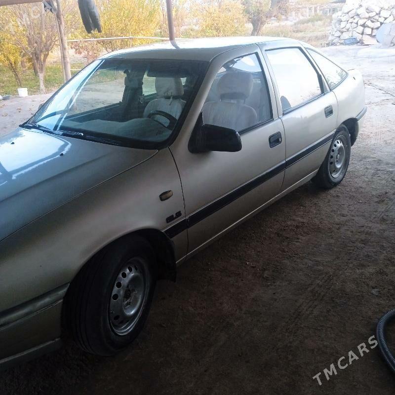Opel Vectra 1992 - 17 000 TMT - Dostluk - img 4