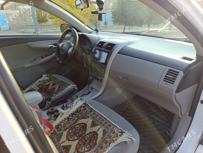 Toyota Corolla 2011 - 200 000 TMT - Gyzylarbat - img 4