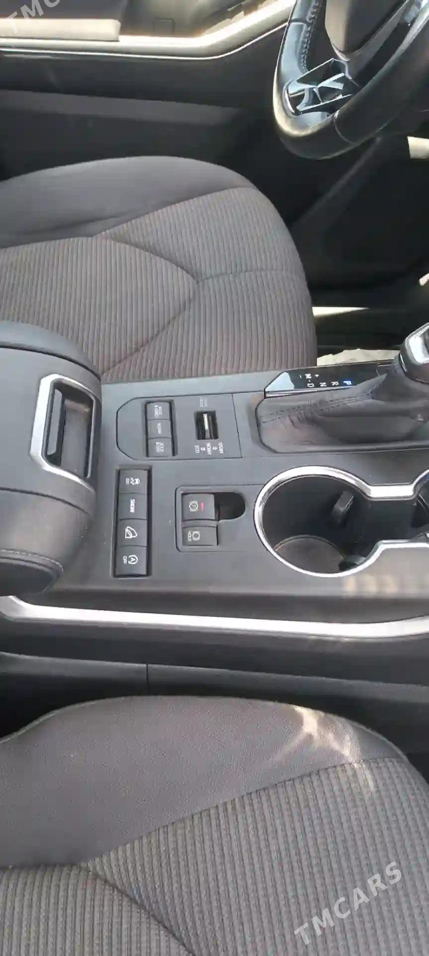 Toyota Highlander 2020 - 465 000 TMT - Aşgabat - img 8