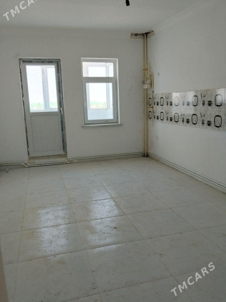 Anew panel 4/3 2 komnat 78m2 - Анев - img 3