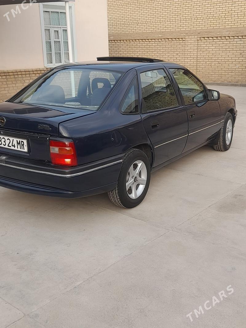 Opel Vectra 1993 - 40 000 TMT - Mary - img 4