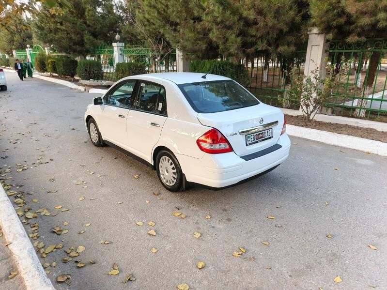 Nissan Versa 2009 - 132 000 TMT - Ашхабад - img 4