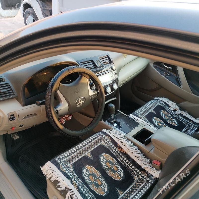 Toyota Camry 2010 - 200 000 TMT - Türkmenbaşy etr. - img 3