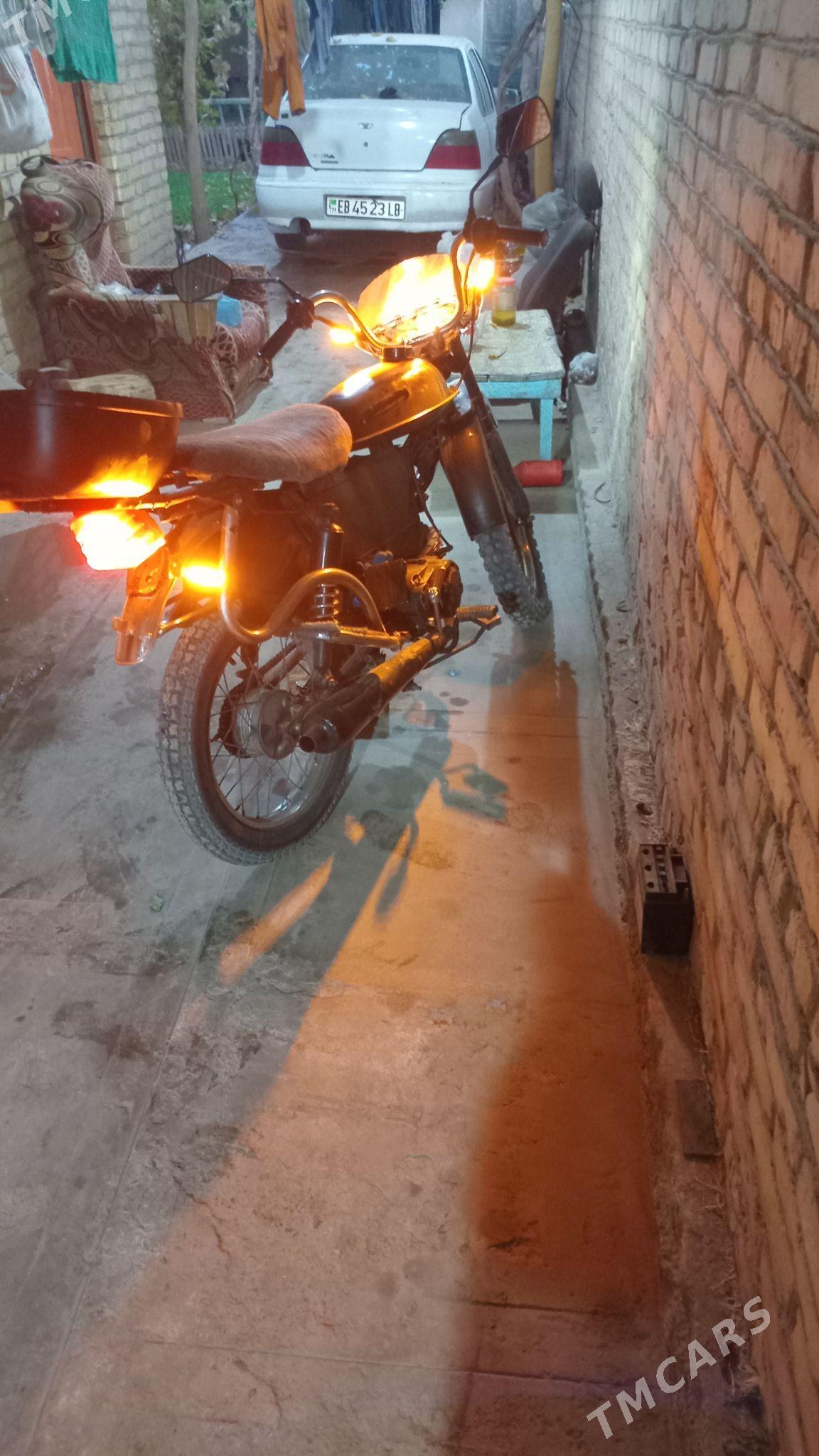 Fekon FK150-8G 2012 - 6 000 TMT - Фарап - img 2