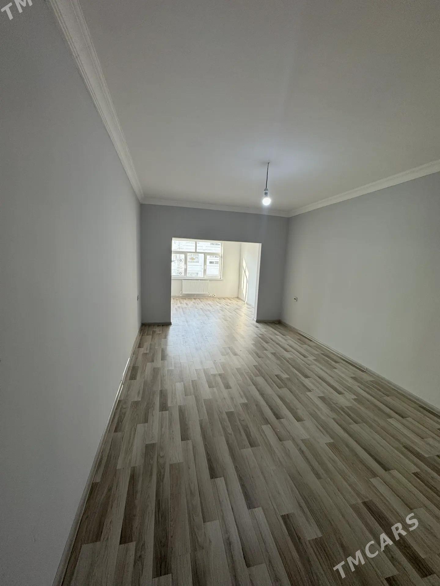 Anew panelka 2etaź 4komnat - Анев - img 4