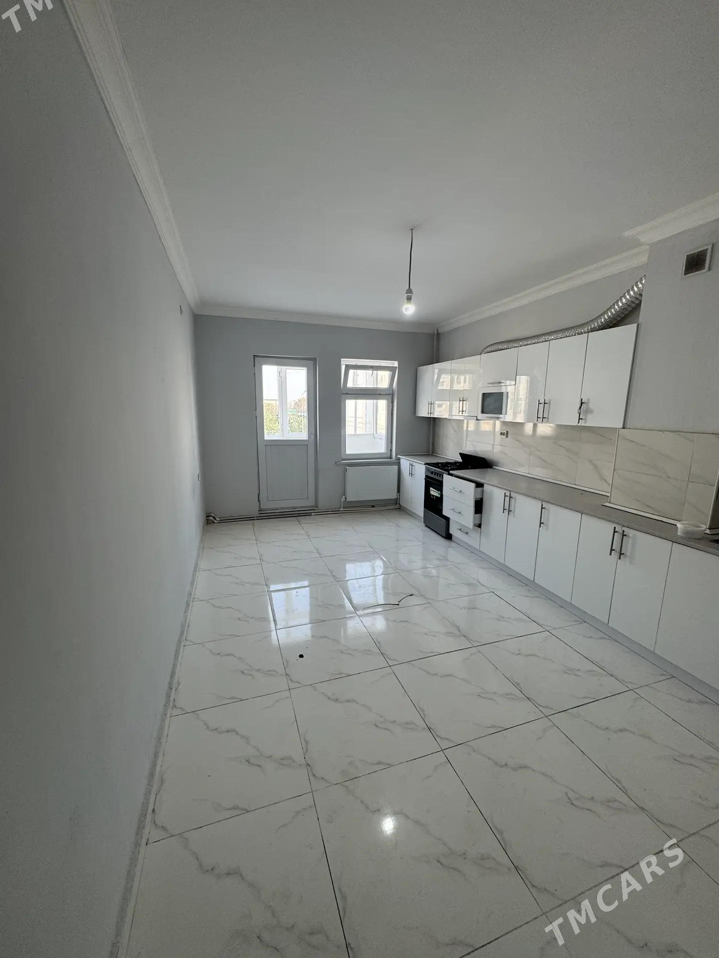 Anew panelka 2etaź 4komnat - Анев - img 2