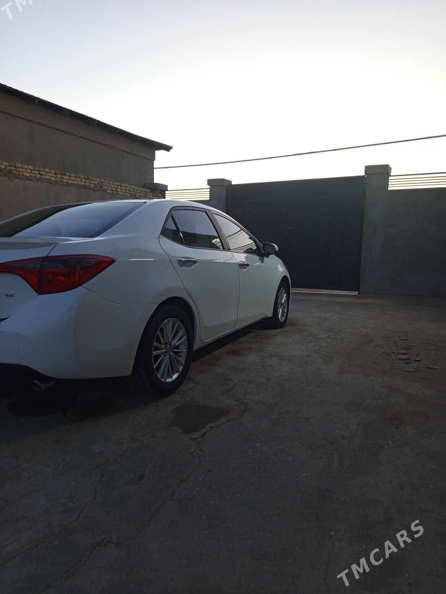 Toyota Corolla 2014 - 150 000 TMT - Дашогуз - img 4