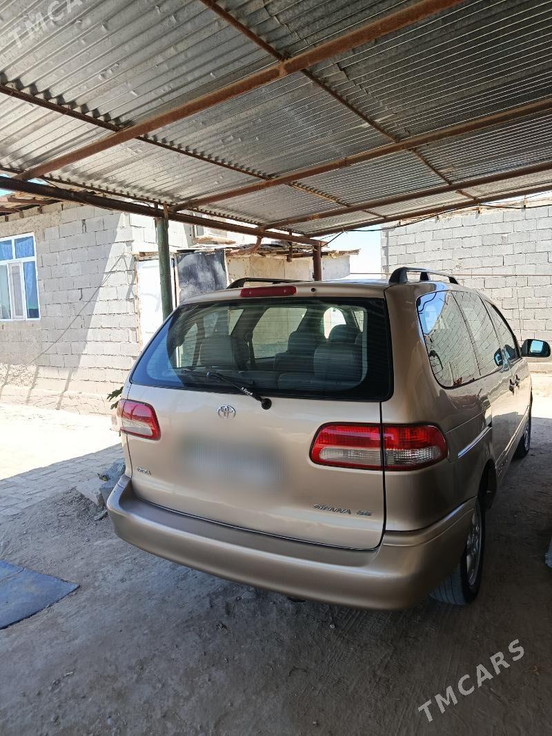 Toyota Sienna 2002 - 148 000 TMT - Ýolöten - img 2