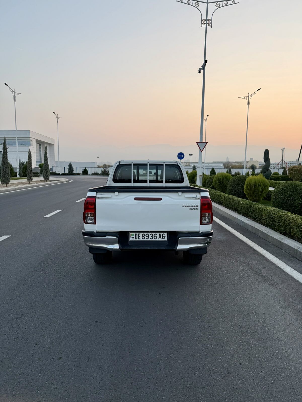 Toyota Hilux 2020 - 445 000 TMT - Хитровка - img 5