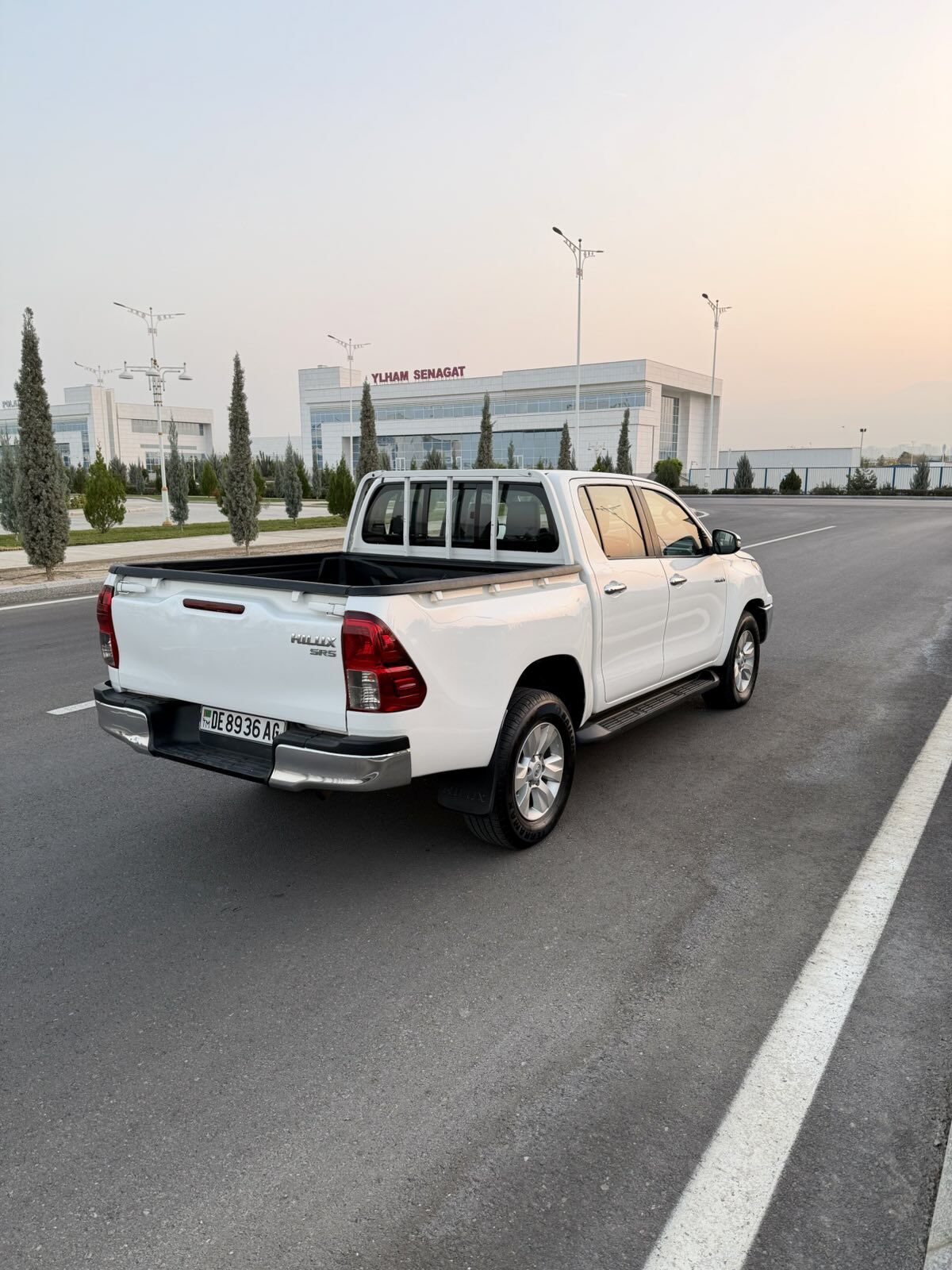 Toyota Hilux 2020 - 445 000 TMT - Хитровка - img 4