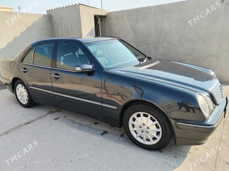 Mercedes-Benz E320 2001 - 120 000 TMT - Gumdag - img 1