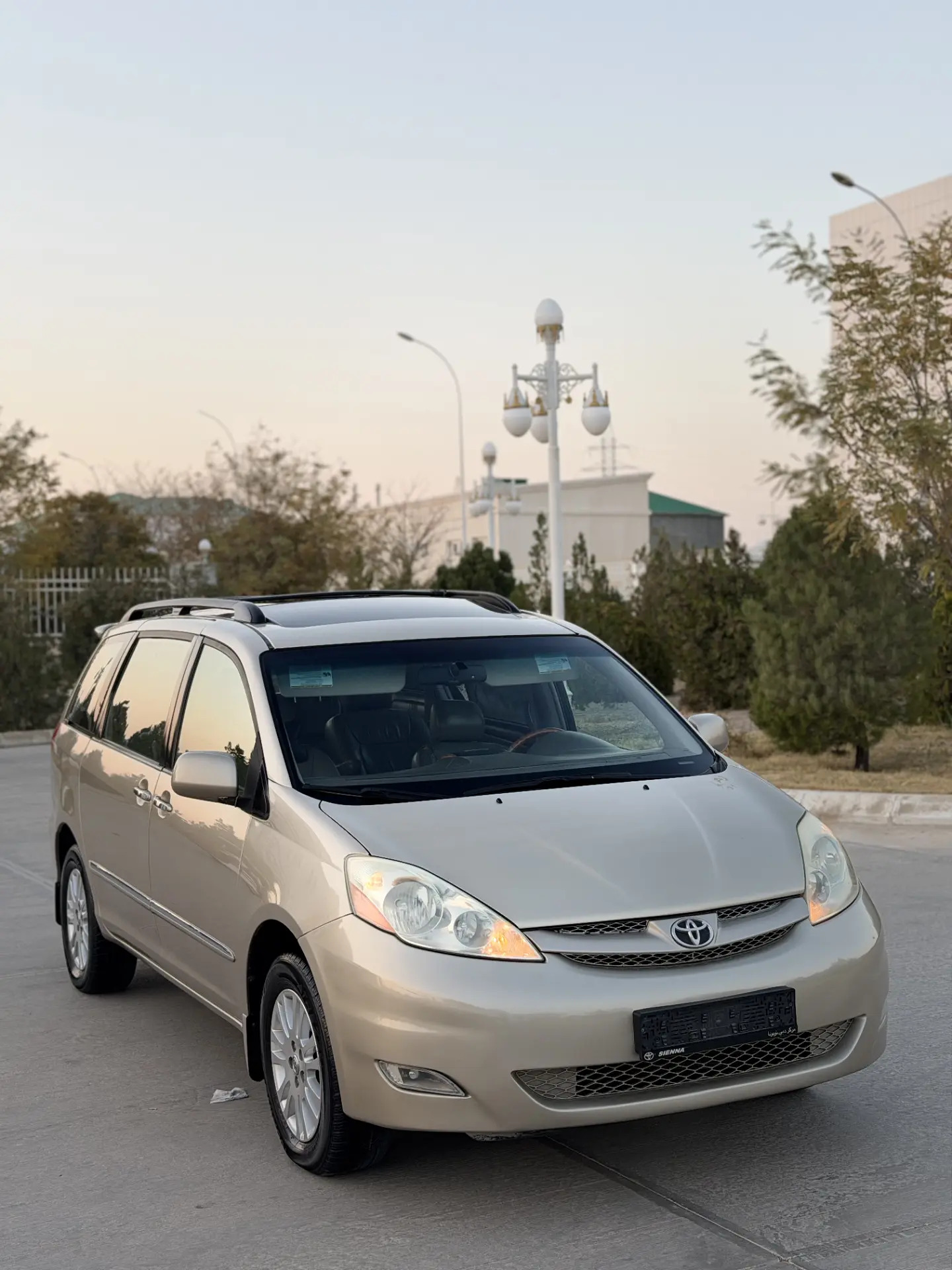 Toyota Sienna 2008 - 276 000 TMT - Balkanabat - img 2
