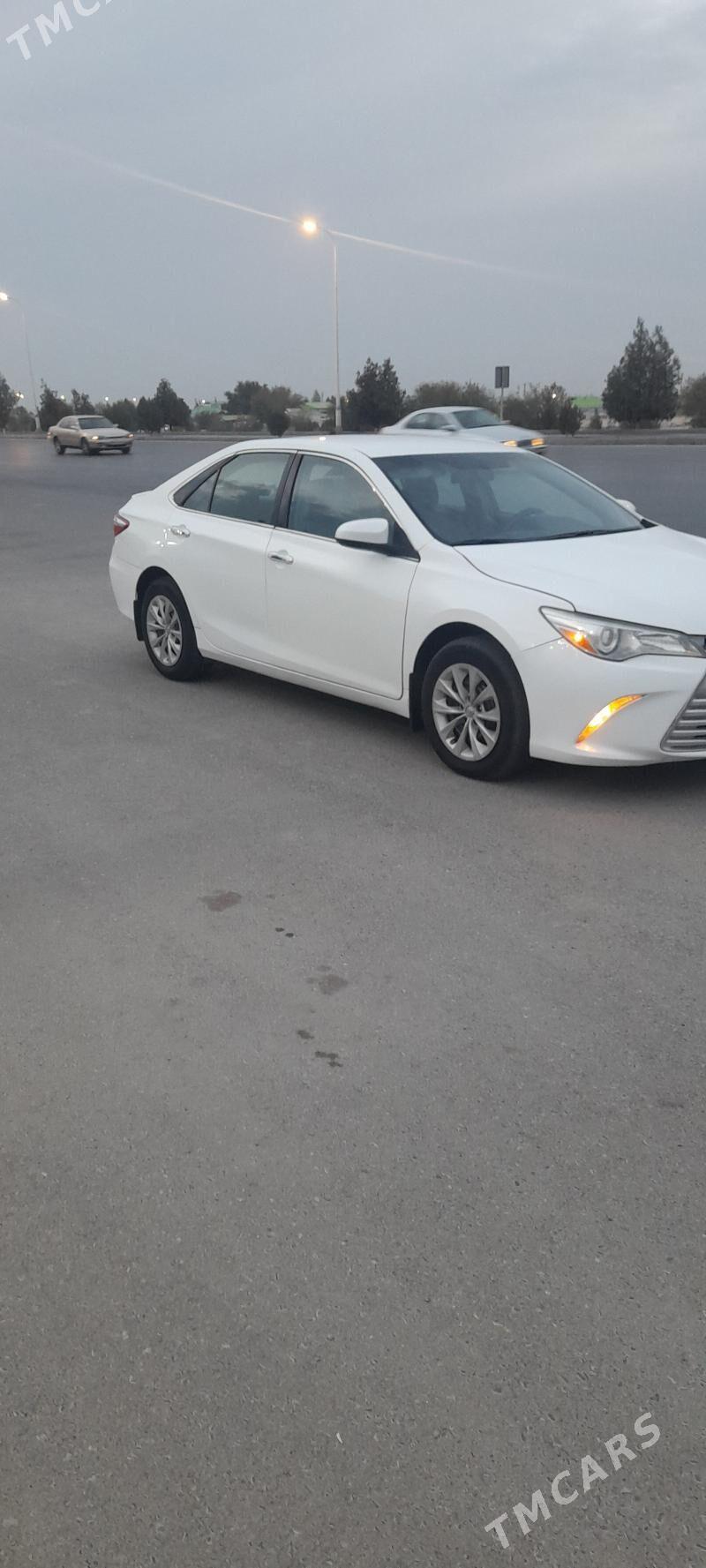 Toyota Camry 2015 - 240 000 TMT - Бузмеин - img 4