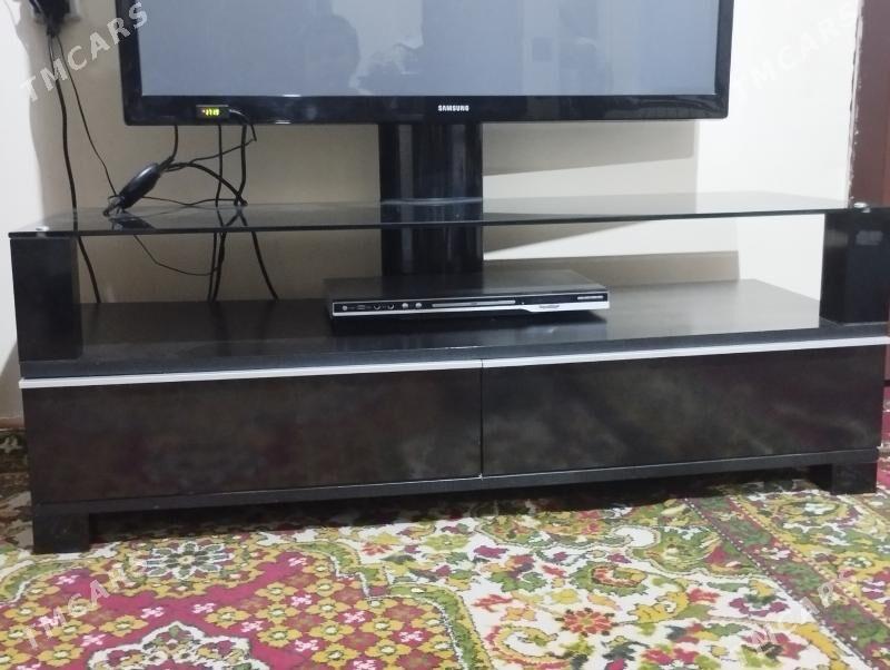 potstavka televizora - Büzmeýin GRES - img 1