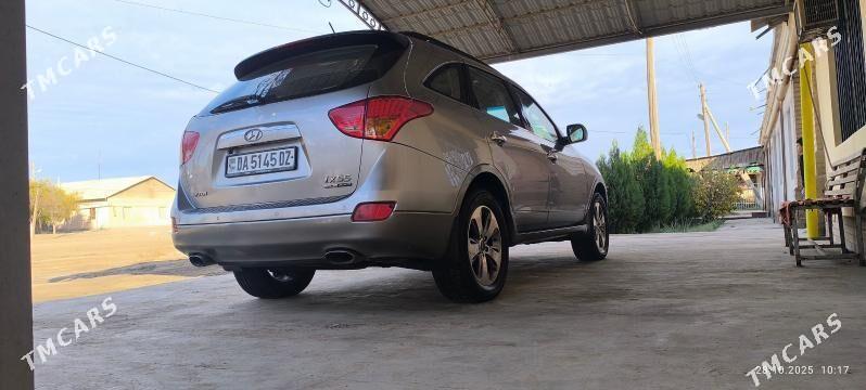 Hyundai IX55 2010 - 200 000 TMT - Гурбансолтан Едже - img 9
