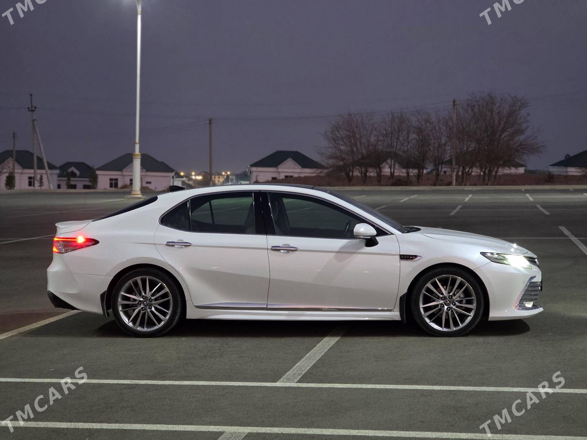 Toyota Camry 2018 - 355 000 TMT - Ашхабад - img 4