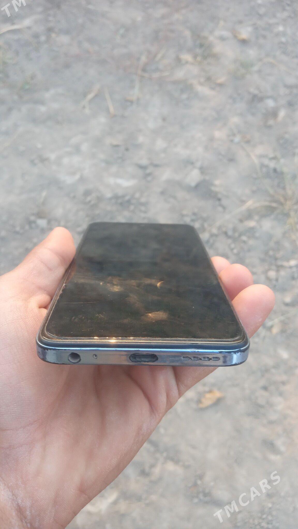 infinix hot40i - Дянев - img 2