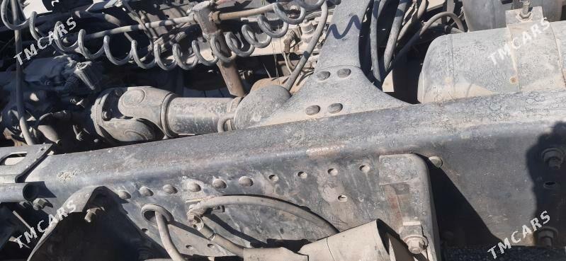 Mercedes-Benz ACTROS 3331 2002 - 250 000 TMT - Köýtendag - img 7