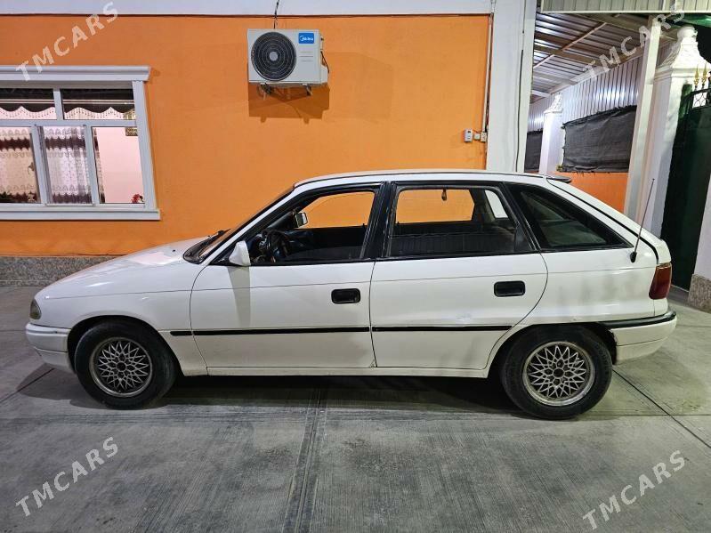 Opel Astra 1992 - 26 000 TMT - Büzmeýin - img 1
