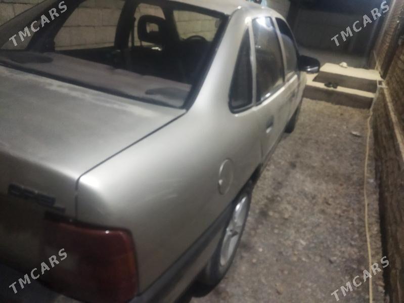 Opel Vectra 1991 - 35 000 TMT - Mary - img 2