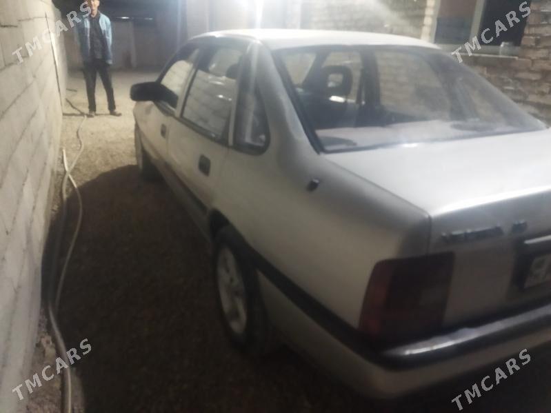 Opel Vectra 1991 - 35 000 TMT - Mary - img 3