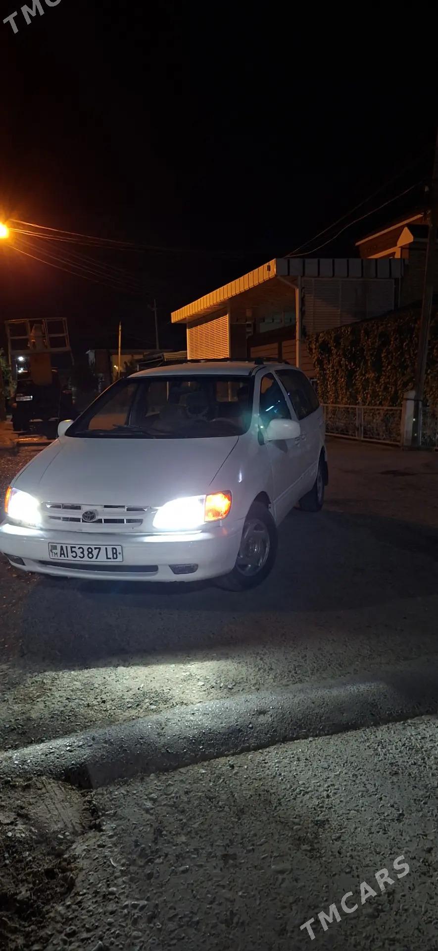 Toyota Sienna 1998 - 150 000 TMT - Туркменабат - img 2