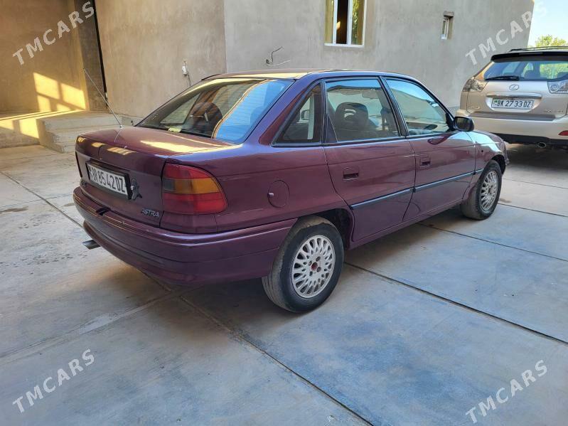 Opel Astra 1995 - 45 000 TMT - Дашогуз - img 4