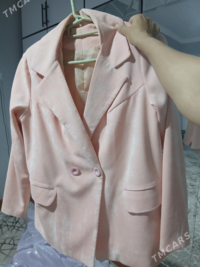 palto kastýum ẓ̌empir - Türkmenbaşy - img 1