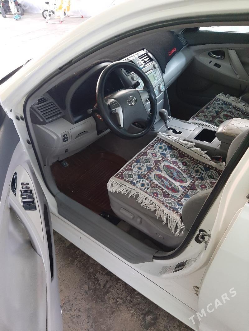 Toyota Camry 2008 - 165 000 TMT - Херрикгала - img 3