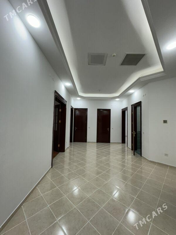 Подвойского 3 ком 170м2 «Мадо» - Aşgabat - img 8