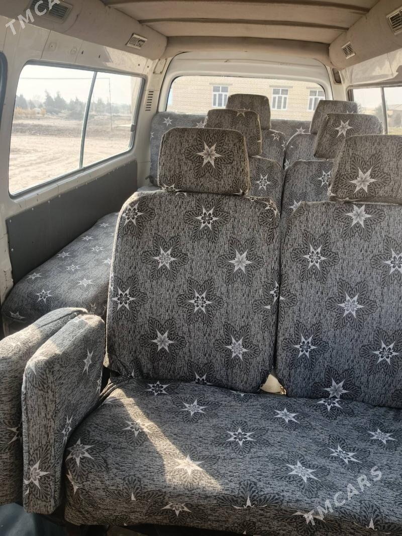 Toyota Hiace 2012 - 135 000 TMT - Байрамали - img 10