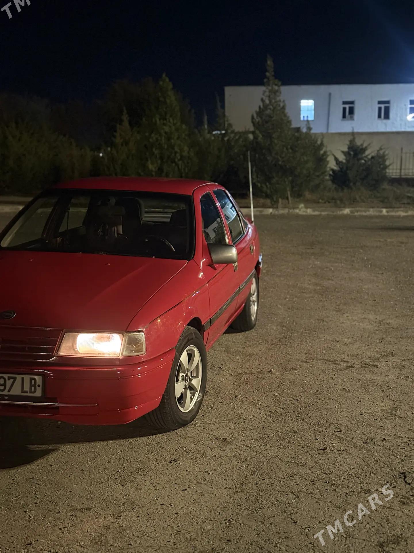 Opel Vectra 1992 - 40 000 TMT - Сейди - img 7