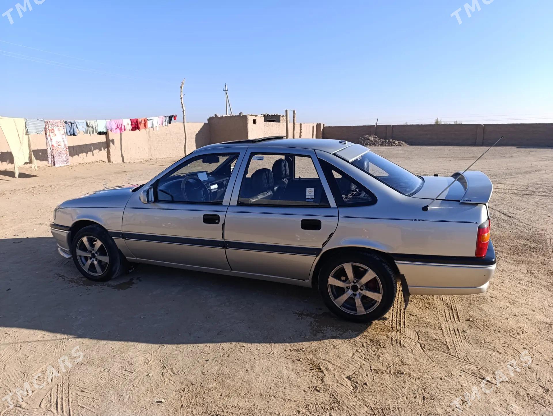 Opel Vectra 1992 - 60 000 TMT - Дарганата - img 2