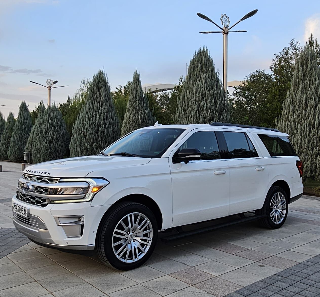 Ford Expedition 2022 - 935 000 TMT - Aşgabat - img 1