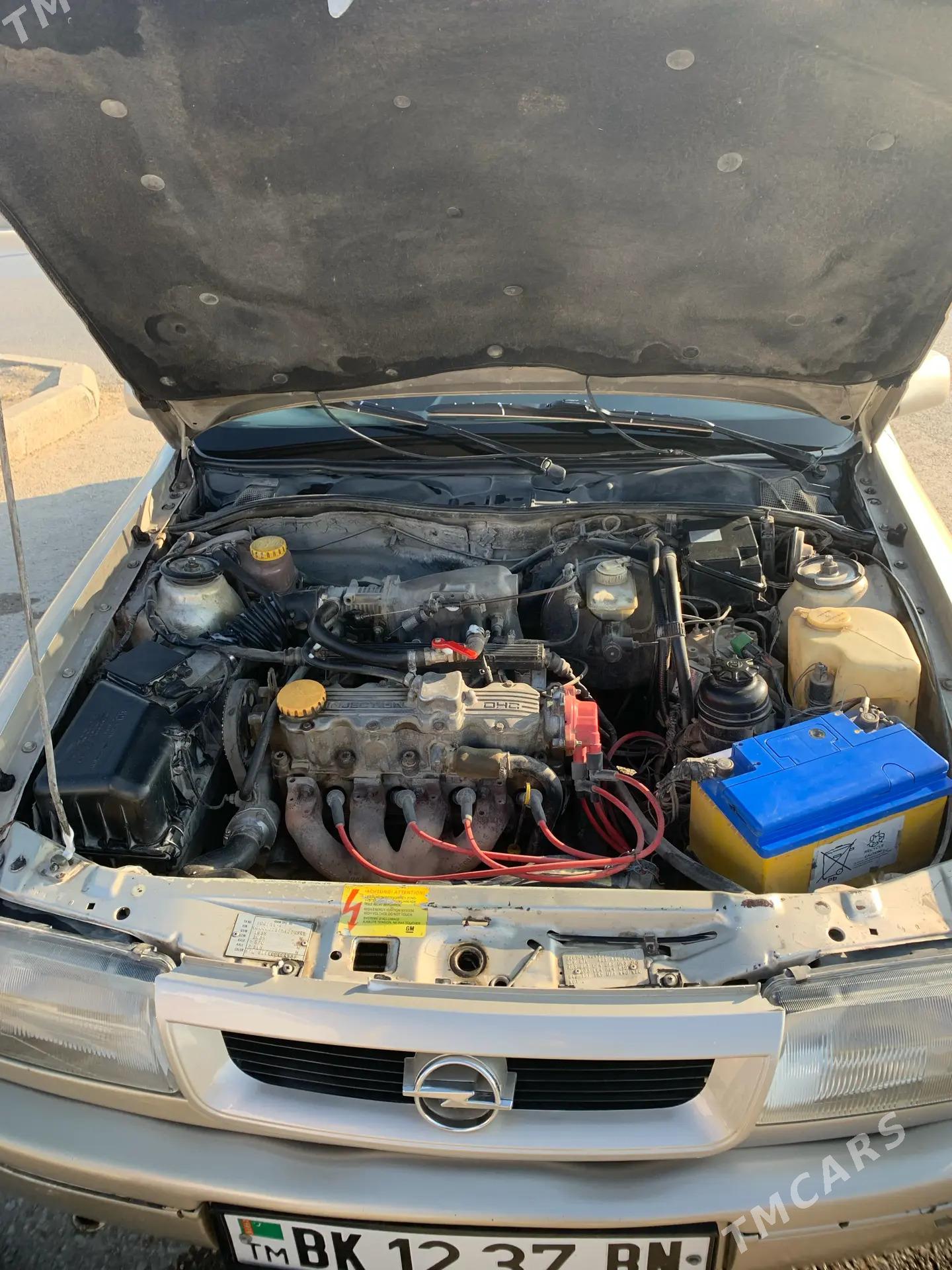 Opel Vectra 1992 - 40 000 TMT - Jebel - img 8