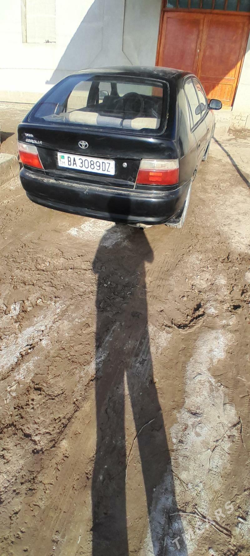 Toyota Corolla 1994 - 45 000 TMT - Гурбансолтан Едже - img 3