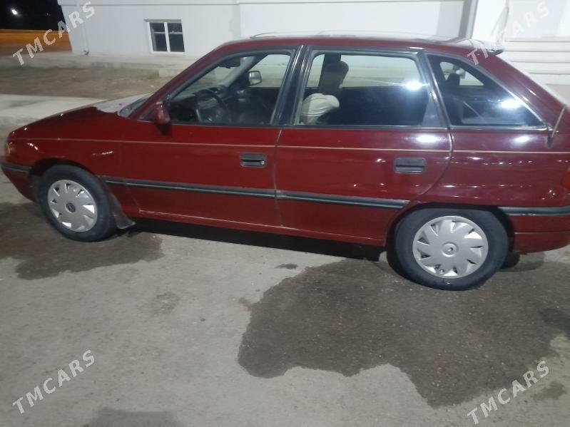 Opel Astra 1993 - 36 000 TMT - Дашогуз - img 5