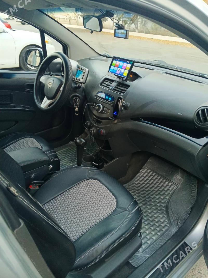 Chevrolet Spark 2012 - 125 000 TMT - Мир 4 - img 9
