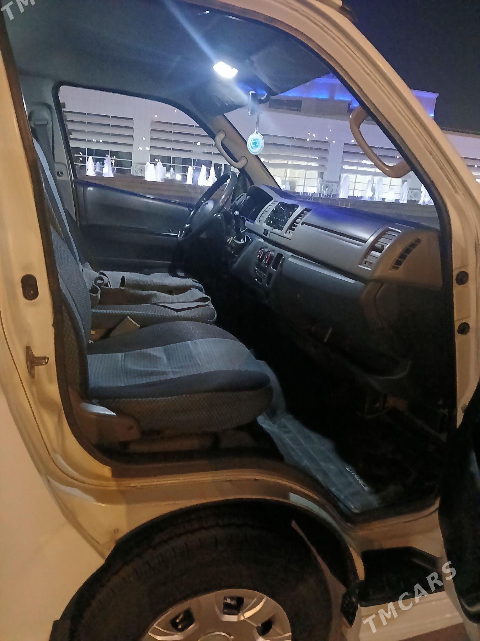 Toyota Hiace 2006 - 260 000 TMT - Aşgabat - img 6