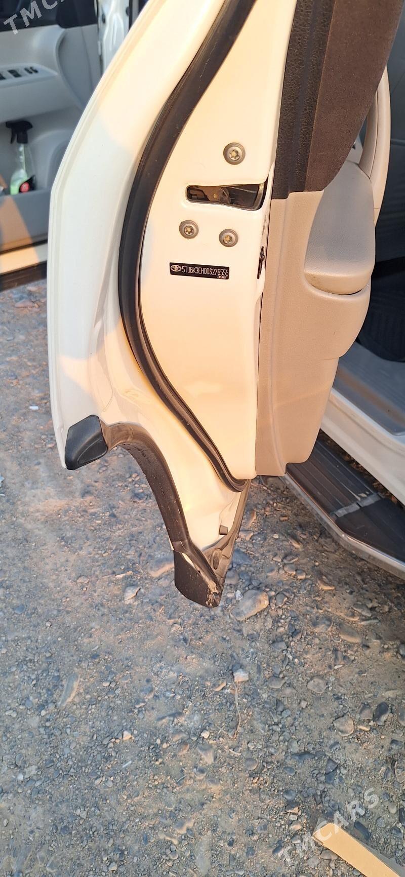 Toyota Highlander 2013 - 320 000 TMT - Baýramaly - img 4