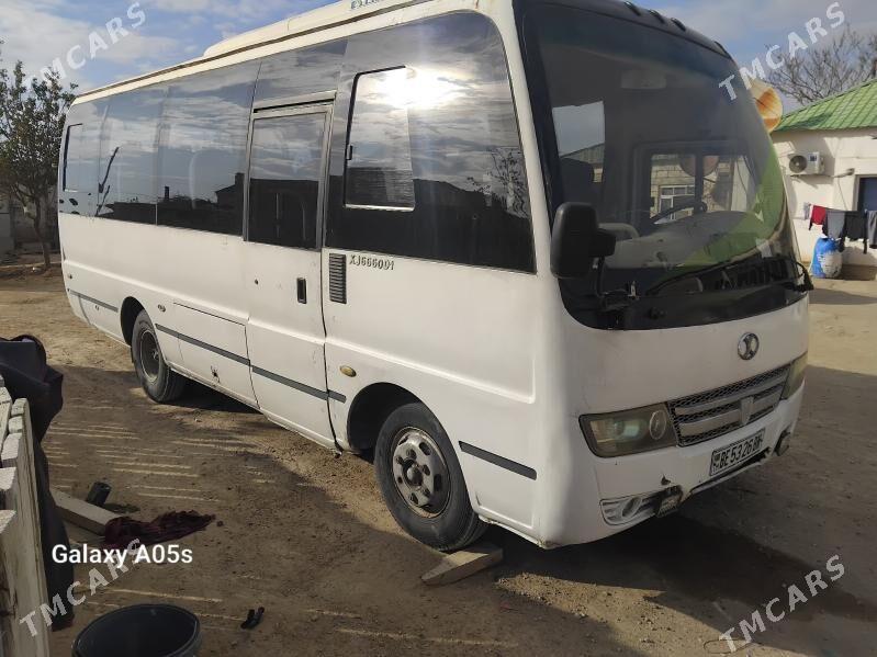 Toyota Coaster 2012 - 300 000 TMT - Türkmenbaşy - img 2