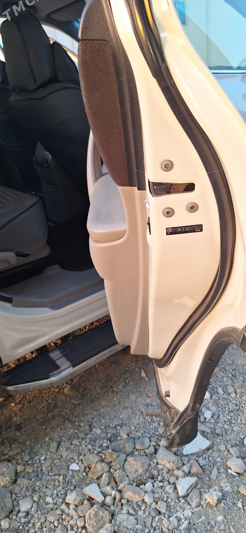 Toyota Highlander 2013 - 320 000 TMT - Baýramaly - img 6