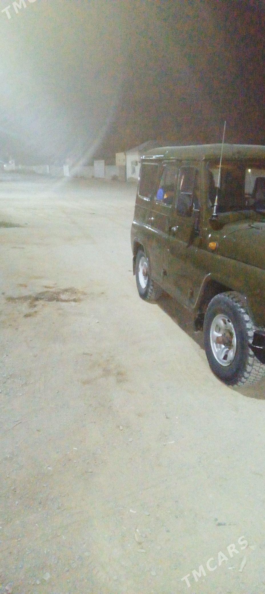 UAZ 469 1992 - 40 000 TMT - Bäherden - img 2