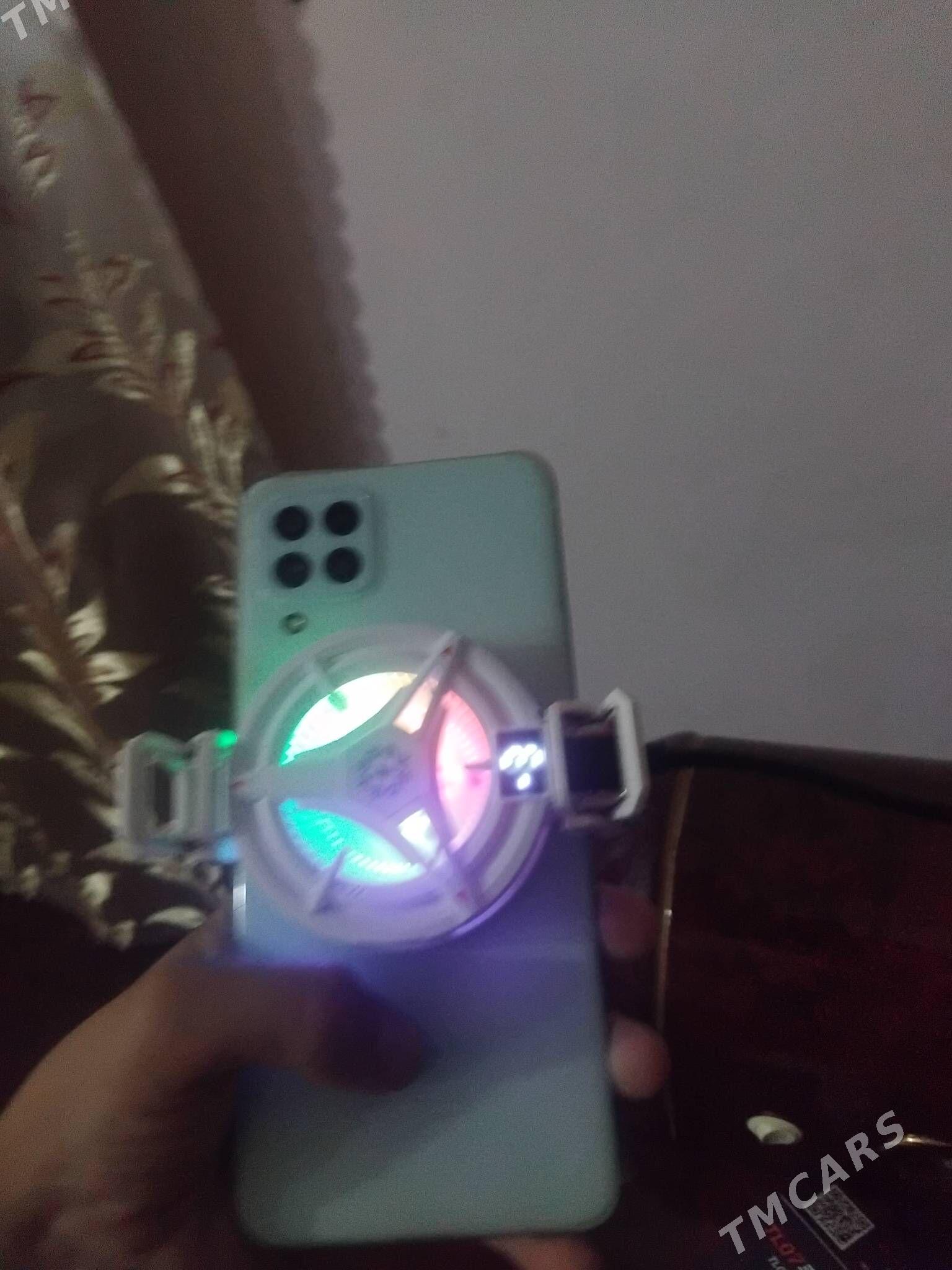 kuler telefon sowodujy - Кëши - img 3