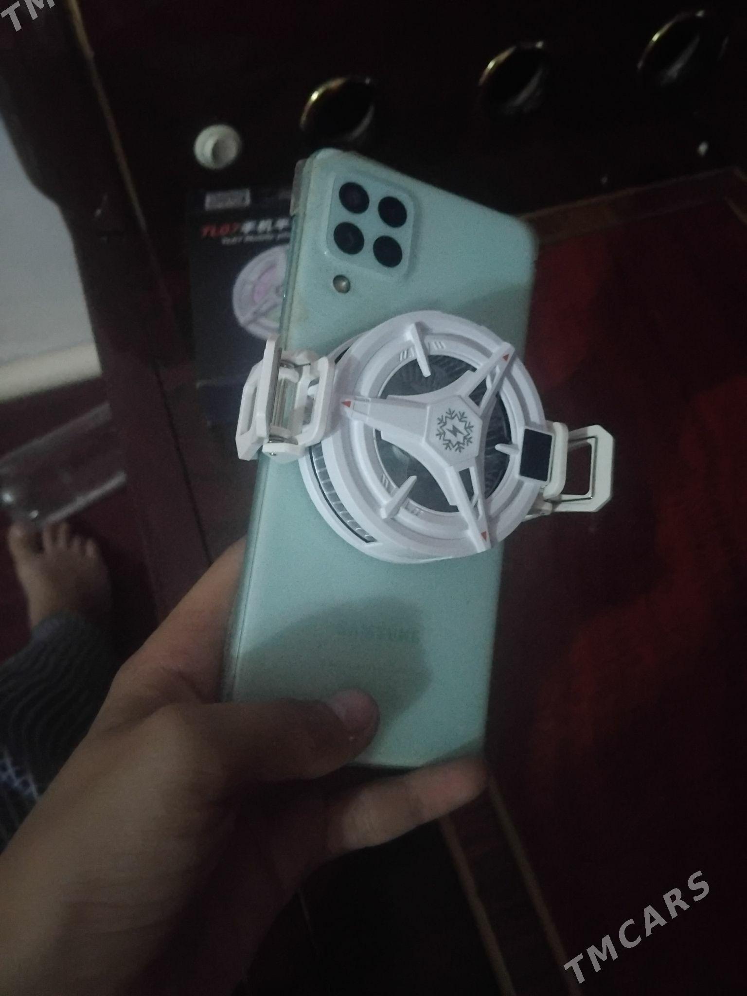 kuler telefon sowodujy - Кëши - img 2