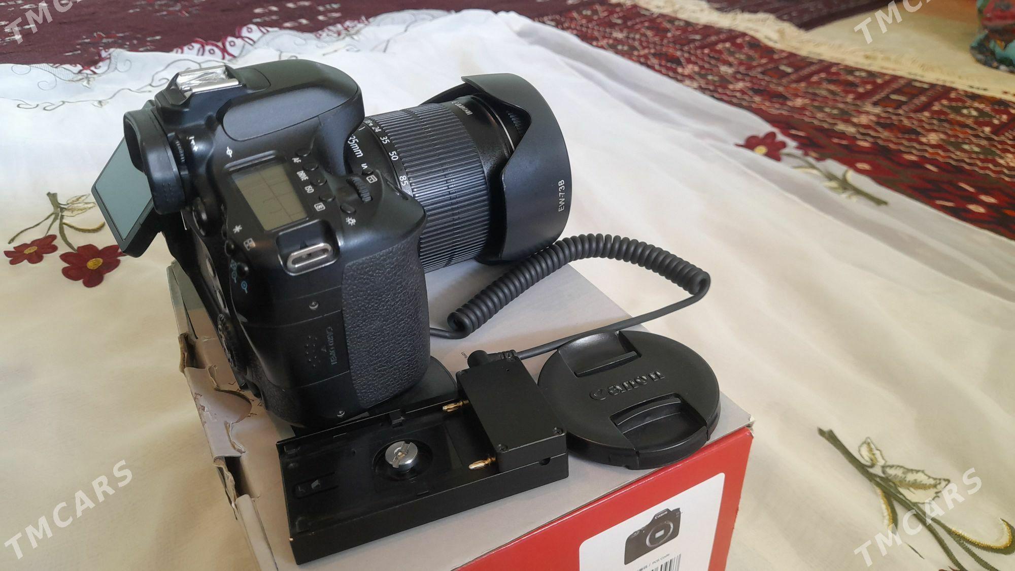 Canon 80D - Etrek - img 2