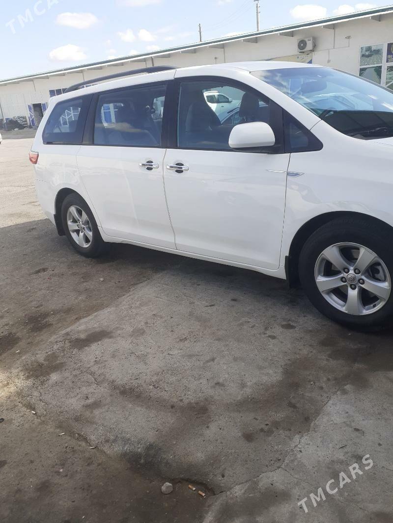 Toyota Sienna 2015 - 340 000 TMT - Ашхабад - img 5