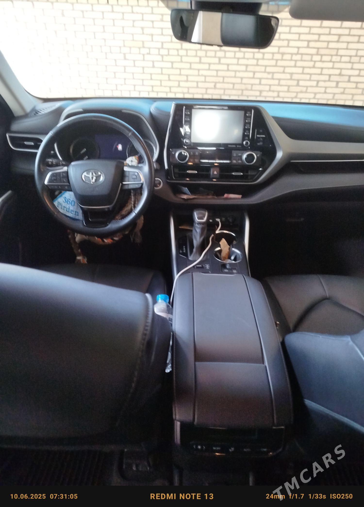 Toyota Highlander 2021 - 580 000 TMT - Теджен - img 4