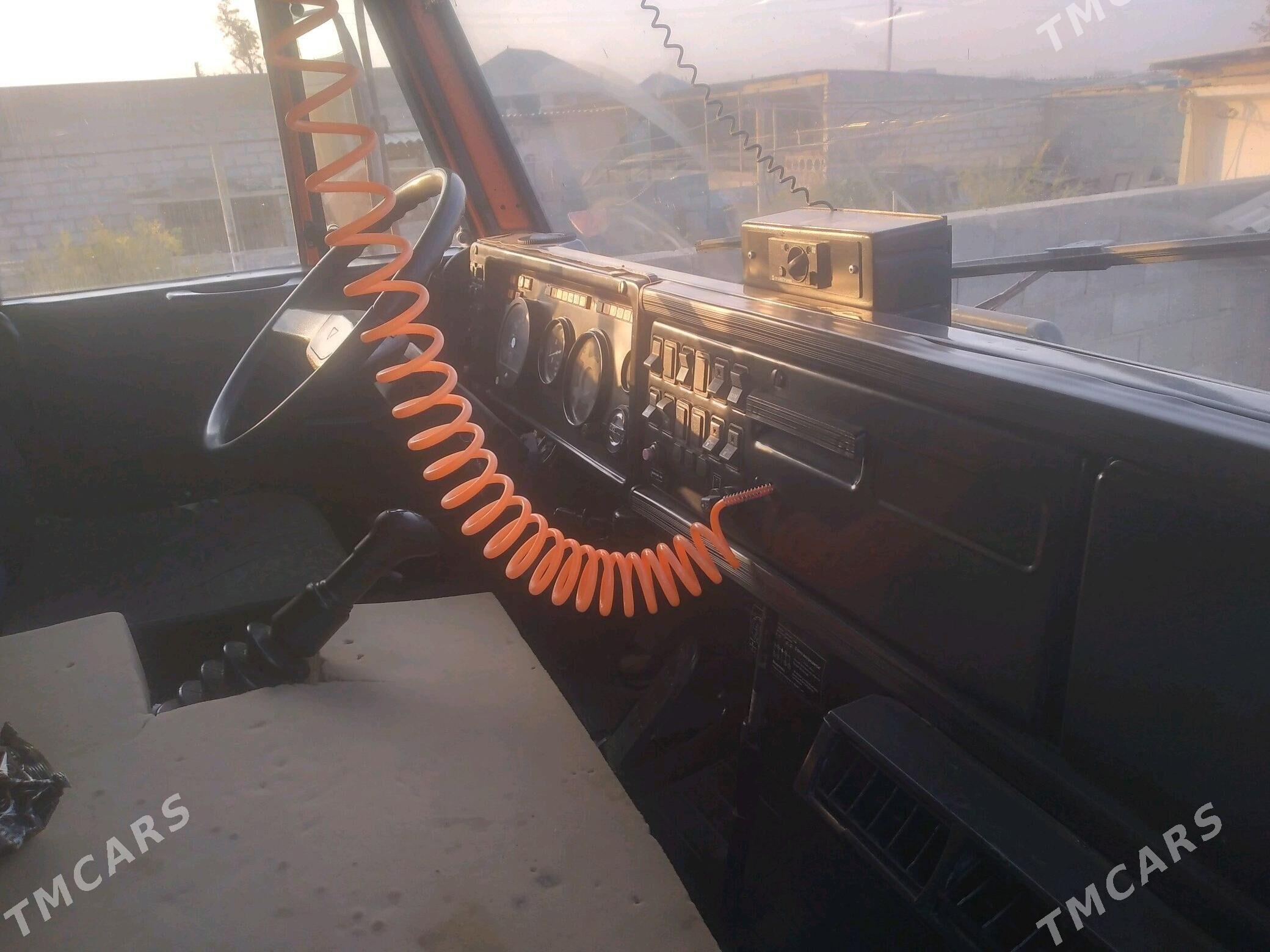 Kamaz 6520 2011 - 500 000 TMT - Ýaşlyk - img 4