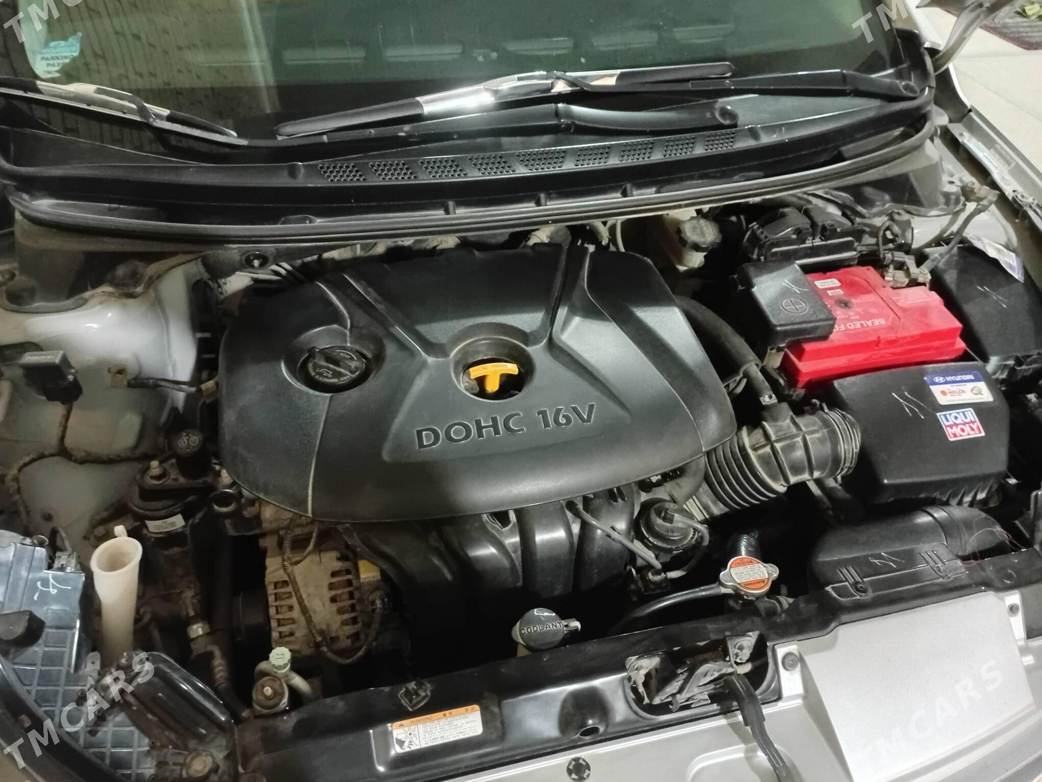 Hyundai Elantra 2011 - 170 000 TMT - Сакар - img 6